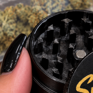 Weed grinder